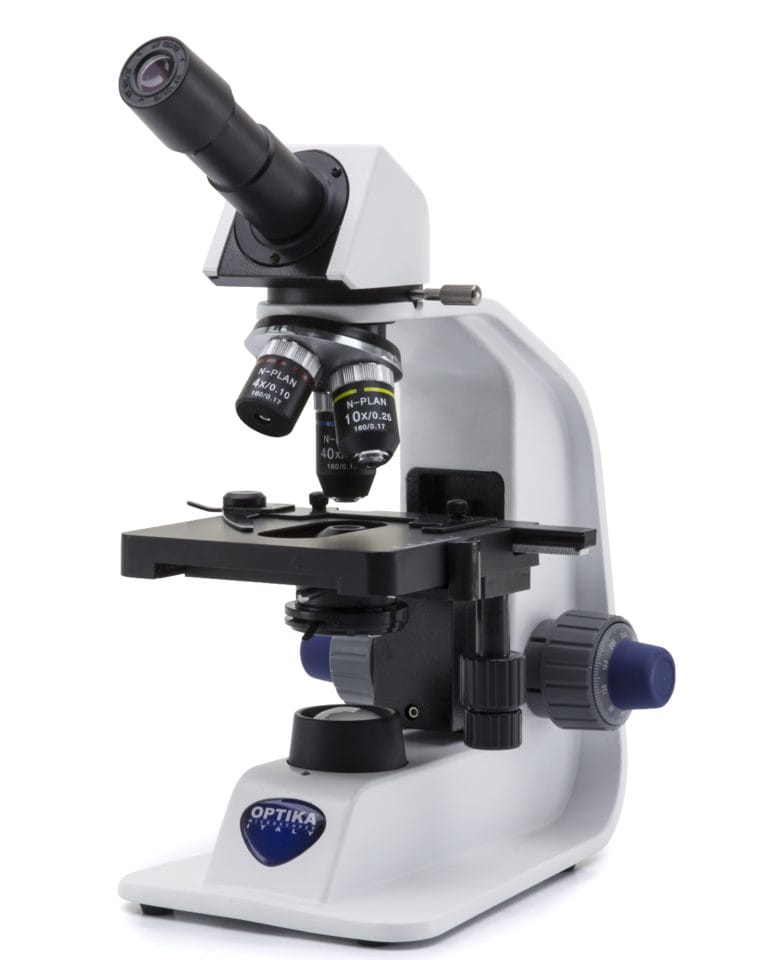 Microscop monocular cu câmp luminos, mărire 400x, obiective PLAN pentru imagine plană, ocular monocular, platforma mobilă XY, baterii reîncărcabile