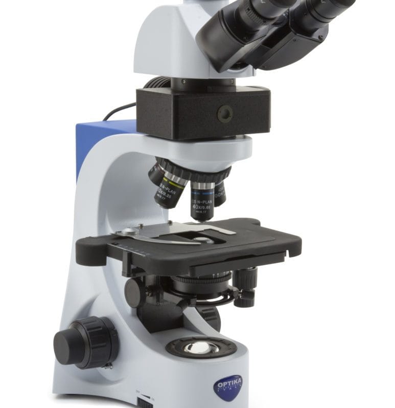 Microscop trinocular de fluorescență B-380 cu iluminare LED, mărire 1000x, obiective IOS PLAN, set de filtre B (excitație albastră), sistem fără mercur
