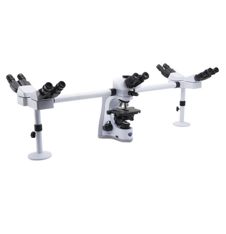 Microscop trinocular de discuție B-510, cu obiective IOS PLAN, mărire maximă 1000x, cap trinocular cu 5 oculare, iluminare în câmp luminos, pentru observații și prezentări în grup
