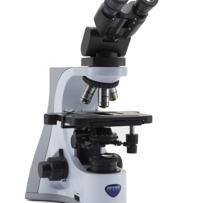 Microscop binocular B-510 cu câmp luminos cu cap ergonomic ERGO, mărire 1000x, obiective IOS PLAN, iluminare în câmp luminos, design ergonomic pentru confort și oboseală redusă