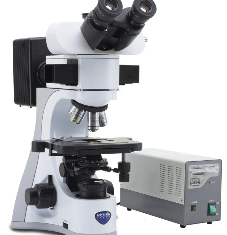 Microscop trinocular B-510 de fluorescență cu lampă HBO (xenon), mărire 400x, obiective IOS PLAN F, cap trinocular, sistem cu filtre B&G (albastru și verde), pentru imagistica fluorescenței